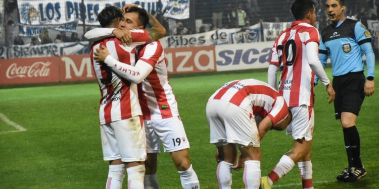 San Martín de Tucumán logró un triunfazo en cancha de Quilmes y terminó la fecha como líder de la Zona A