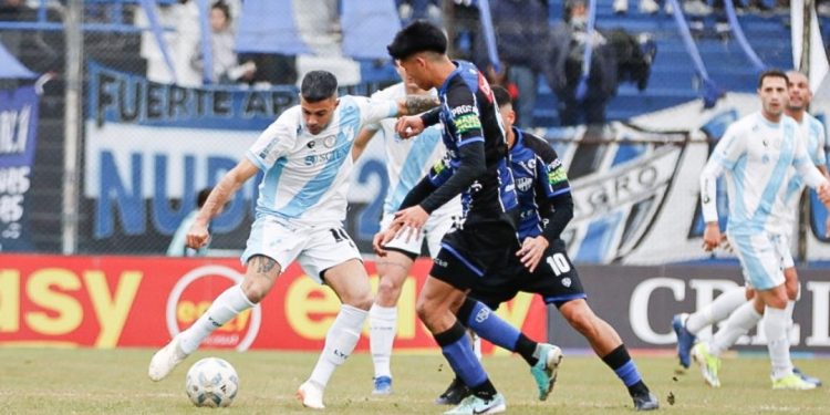 Temperley 0-0 Almagro: escatimaron fútbol y aburrieron a todos