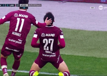 Por algo insistía Delfino: el Bocón Torres la rompió ante River en el Monumental