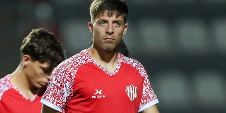 Se destrabó el pase de Vera: la multa que afrontará Independiente si no paga