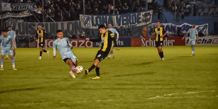 Deportivo Madryn cerró la fecha 26 con un triunfo sobre la hora ante Temperley