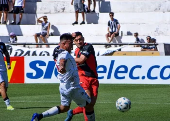 Gimnasia, el nuevo líder que visita a Colón con una gran racha positiva