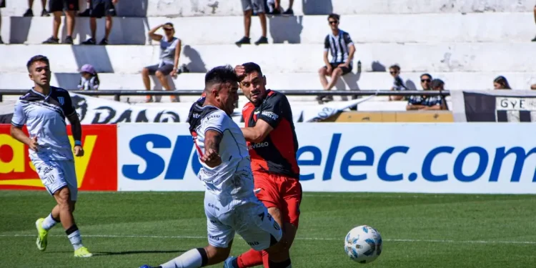 Gimnasia, el nuevo líder que visita a Colón con una gran racha positiva
