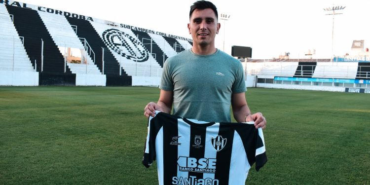 Cristian Vega fue presentado en Central Córdoba de Santiago del Estero
