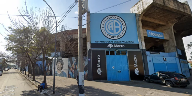 Enfrentamiento de barras de Belgrano en la previa del partido ante Unión