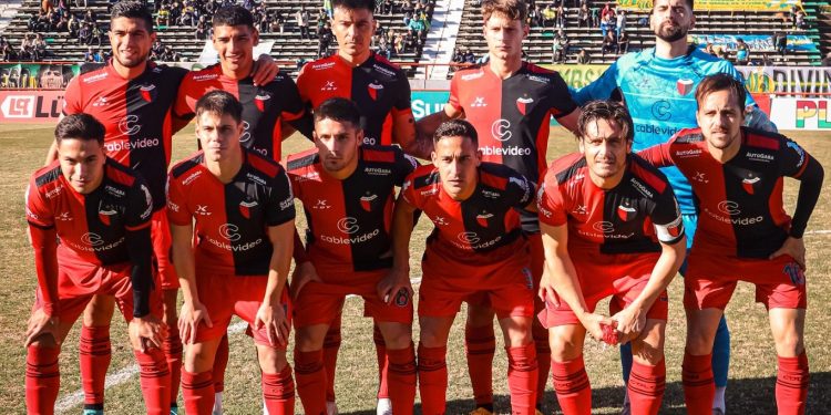 Delfino probó con dos variantes para el encuentro ante Mitre