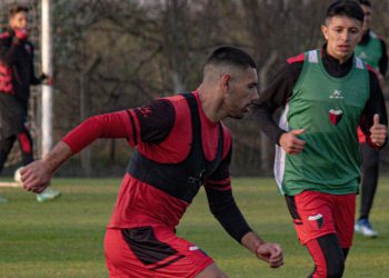 Con nuevo esquema y nuevos nombres, se perfila el primer once de De Paoli