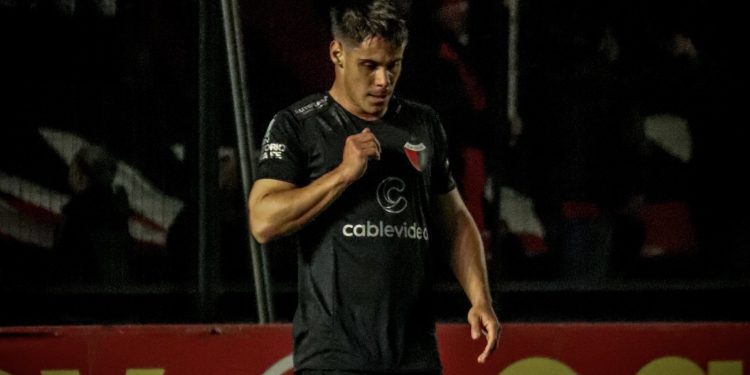 De Paoli cambia medio Colón: ¡Hasta el arquero!