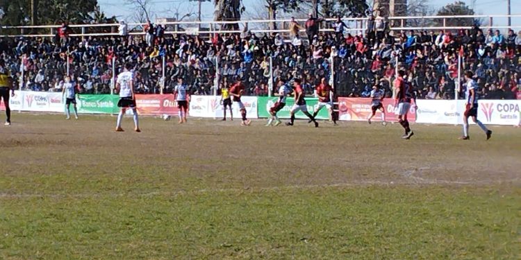 Colón se quedó afuera de la Copa Santa Fe al perder ante Juventud de Esperanza