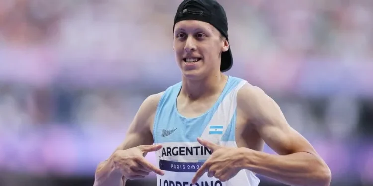 El atleta argentino Elián Larregina se clasificó a las semifinales de los 400 metros