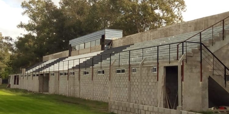 Fénix expulsó a jugadores tras perder 0-8 en Reserva: hay sospechas de apuestas deportivas