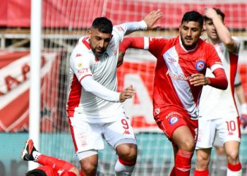 Unión sabe que puede ser puntero: Empató Huracán