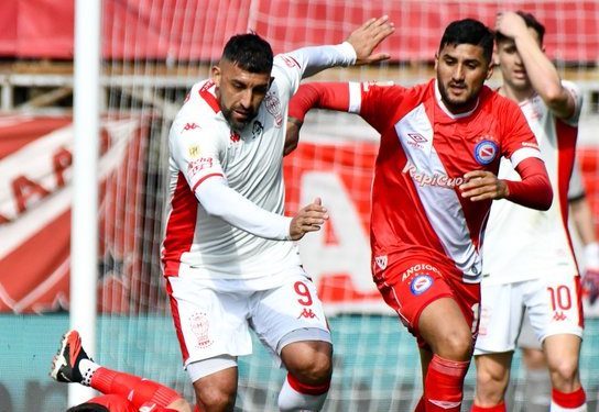 Unión sabe que puede ser puntero: Empató Huracán