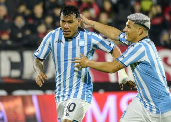 Racing se aprovechó del momento de Newells y superó a Unión en la tabla