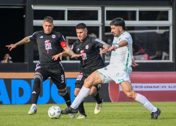Riestra sumó tres puntos de oro ante Sarmiento