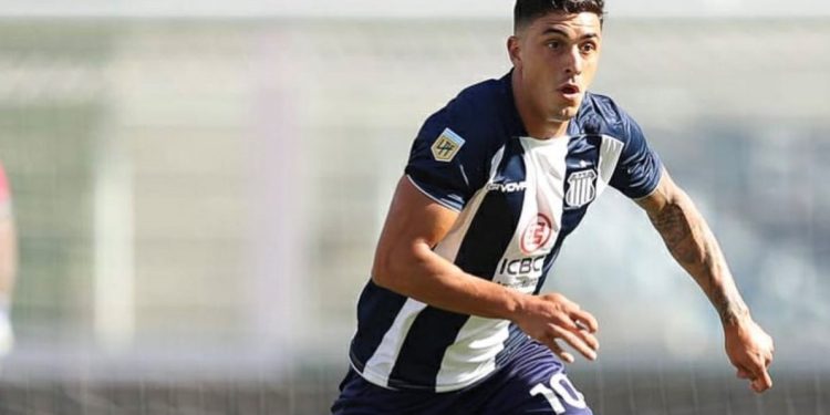 Colón cerró la llegada de Soñora y busca otro jugador en el mercado