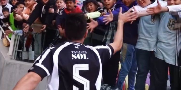 Vega volvió a Central Córdoba, fue figura y los hinchas enloquecen: «Es una leyenda»