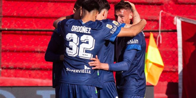 Vélez va por los tres puntos ante Independiente Rivadavia para seguir en la cima