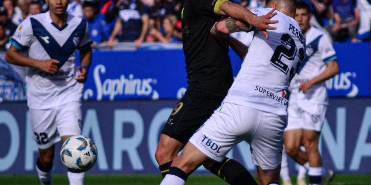 Pasó por Unión sin éxito: la rompe en Primera y marcó el gol de la fecha