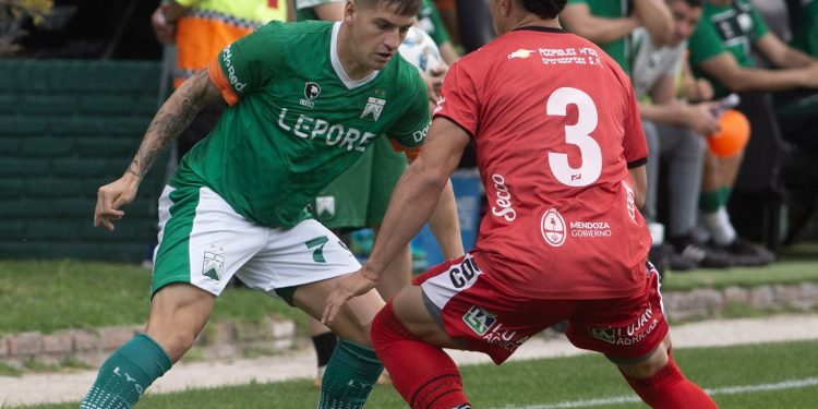 Maipú le ganaba 2-0 a Ferro, pero el Verdolaga lo empató en tres minutos