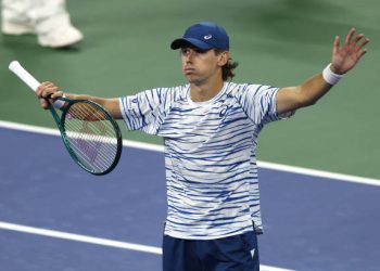 Triunfo contundente de Alex de Minaur para meterse entre los mejores 8 del Us Open