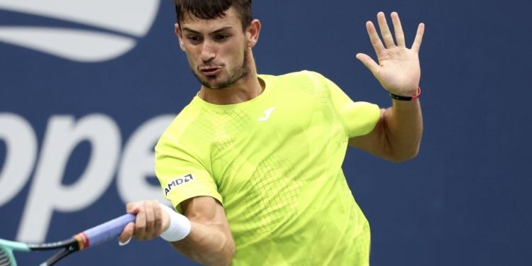 Mariano Navone se metió en la segunda ronda del ATP 500 de Tokio