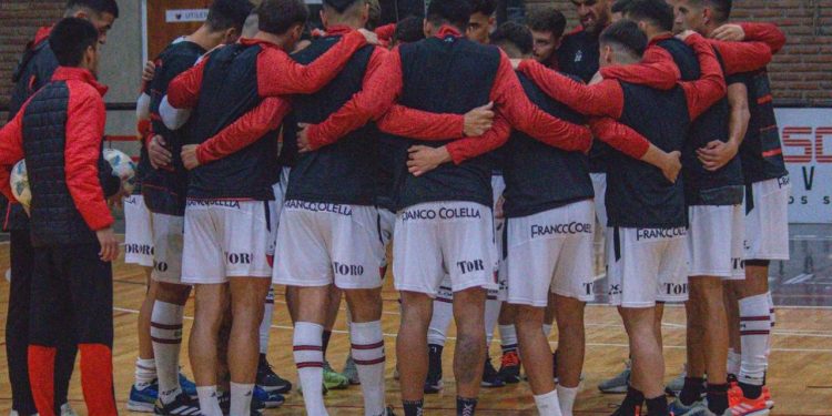 Minella probó con un pibe que no juega desde la época de Gorosito