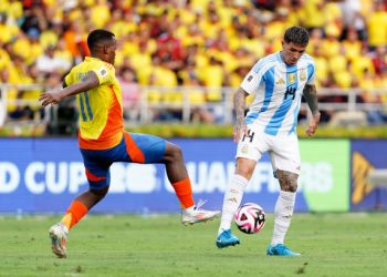 Argentina falló en las áreas y Colombia no lo perdonó: cayó 2-1