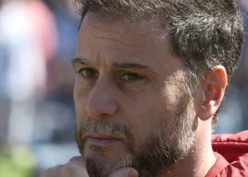 De Paoli: «No me gusta como juega el equipo y los jugadores lo saben»