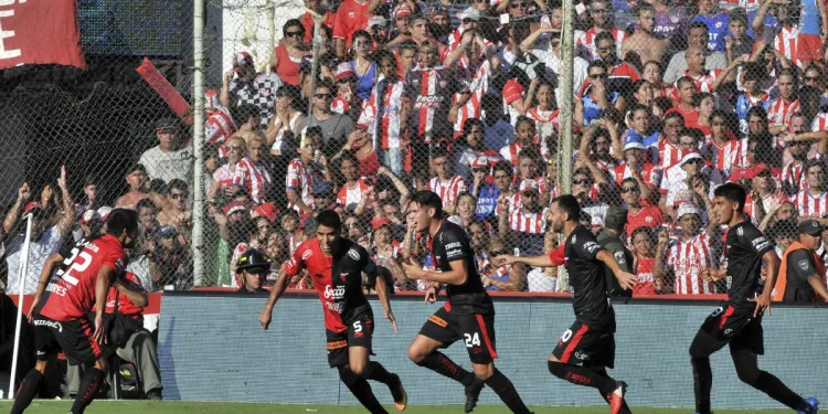 Un ex Colón vuelve a Santa Fe y palpita un partido «complicado para los dos»