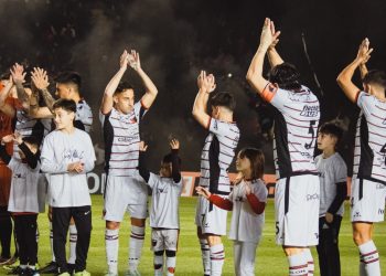 Sebastián Prediger analiza infiltrarse para estar ante Temperley