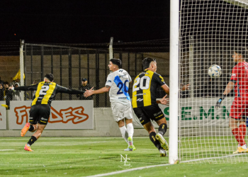 Con un arbitraje polémico, Deportivo Madryn le ganó a Brown y se quedó con una nueva edición del clásico