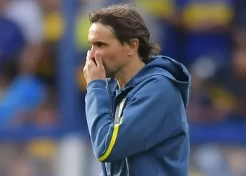 En las próximas horas se reunirá Riquelme con Diego Martínez para definir el futuro de Boca tras la derrota ante River