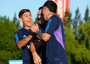 Ante la ausencia de Messi y Di María, ¿Cómo sería la delantera de la Selección Argentina?