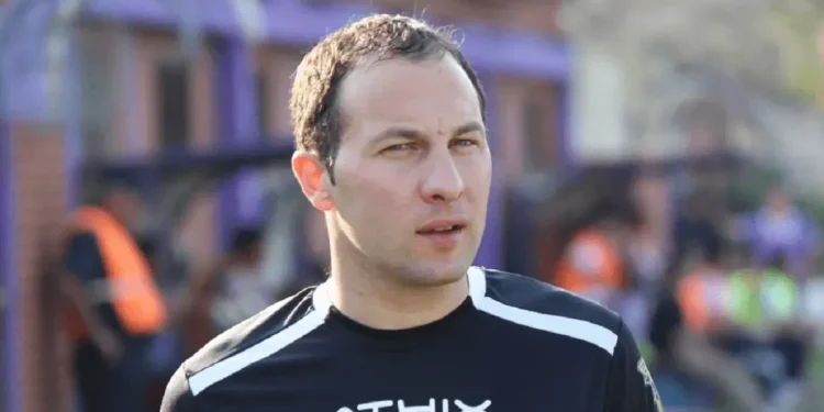 Árbitro confirmado para la visita de Colón a Almagro por la Primera Nacional