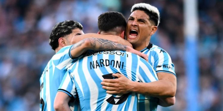 Con gol de Nardoni, Racing derrotó a Boca en el clásico de la fecha