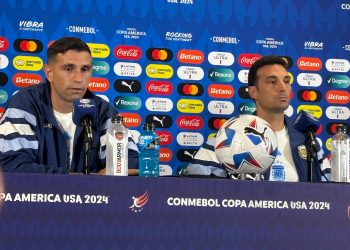 Balón de Oro: Scaloni, el Dibu, Lautaro Martínez y Garnacho son los argentinos nominados a distintos premios