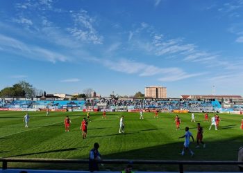 Colón, que cada vez juega peor, perdió ante Temperley por un penal inventado