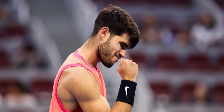 Alcaraz venció a Medvedev y jugará la final ante Sinner en Pekín