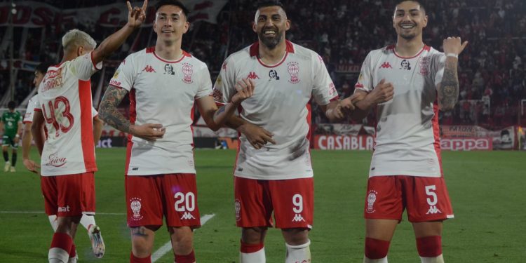 Huracán, próximo rival de Unión, venció a Sarmiento y quedó a tres de Vélez