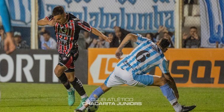 Chacarita se trajo un empate con gusto a poco en su visita a Nueva Italia
