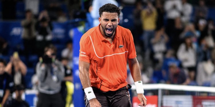 El francés Arthur Fils se consagró campeón del ATP 500 de Tokio