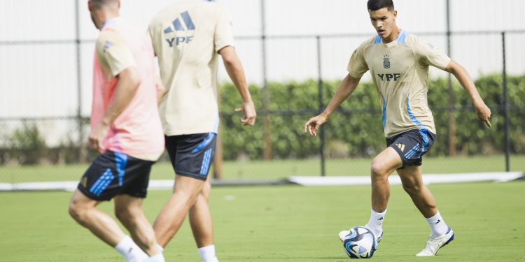 Valentín Carboni fue desafectado de la Selección Argentina