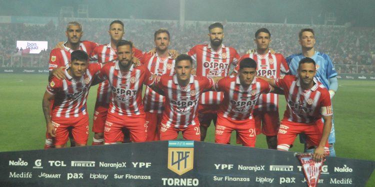 Dos jugadores de Unión llegan al duelo ante Gimnasia al límite de amarillas