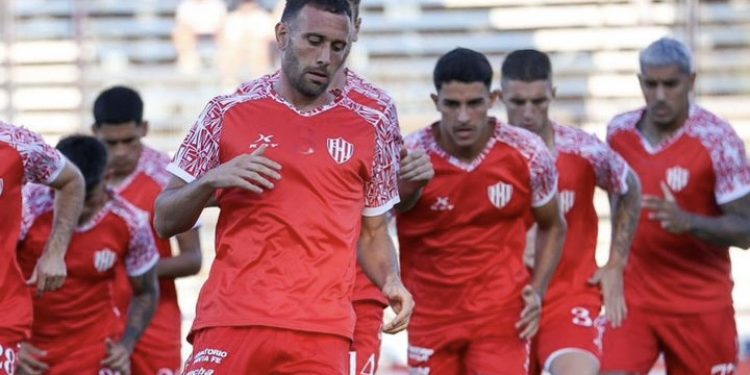 Claudio Corvalán y Franco Pardo siguen en «alerta amarilla» en Unión