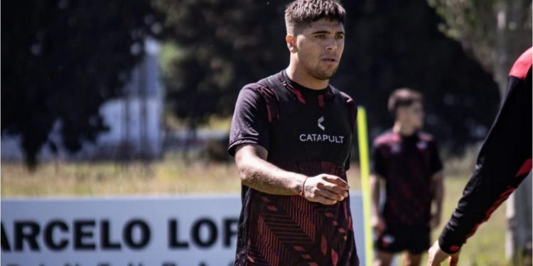 Osella probó con dos variantes para enfrentar a Atlético de Rafaela