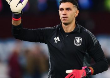 Champions League: Dibu Martínez volvió a mantener la valla invicta en la victoria de Aston Villa