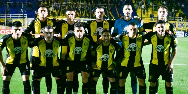 Deportivo Madryn tampoco ganó y Chicago sigue como único líder en la zona de Colón