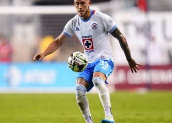 Un ex Colón está en el radar de Gago para llevarlo a Boca