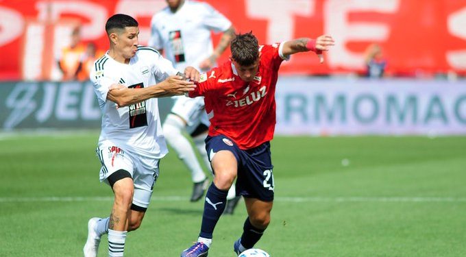 Con gran actuación de Montiel, el Rojo superó a Riestra
